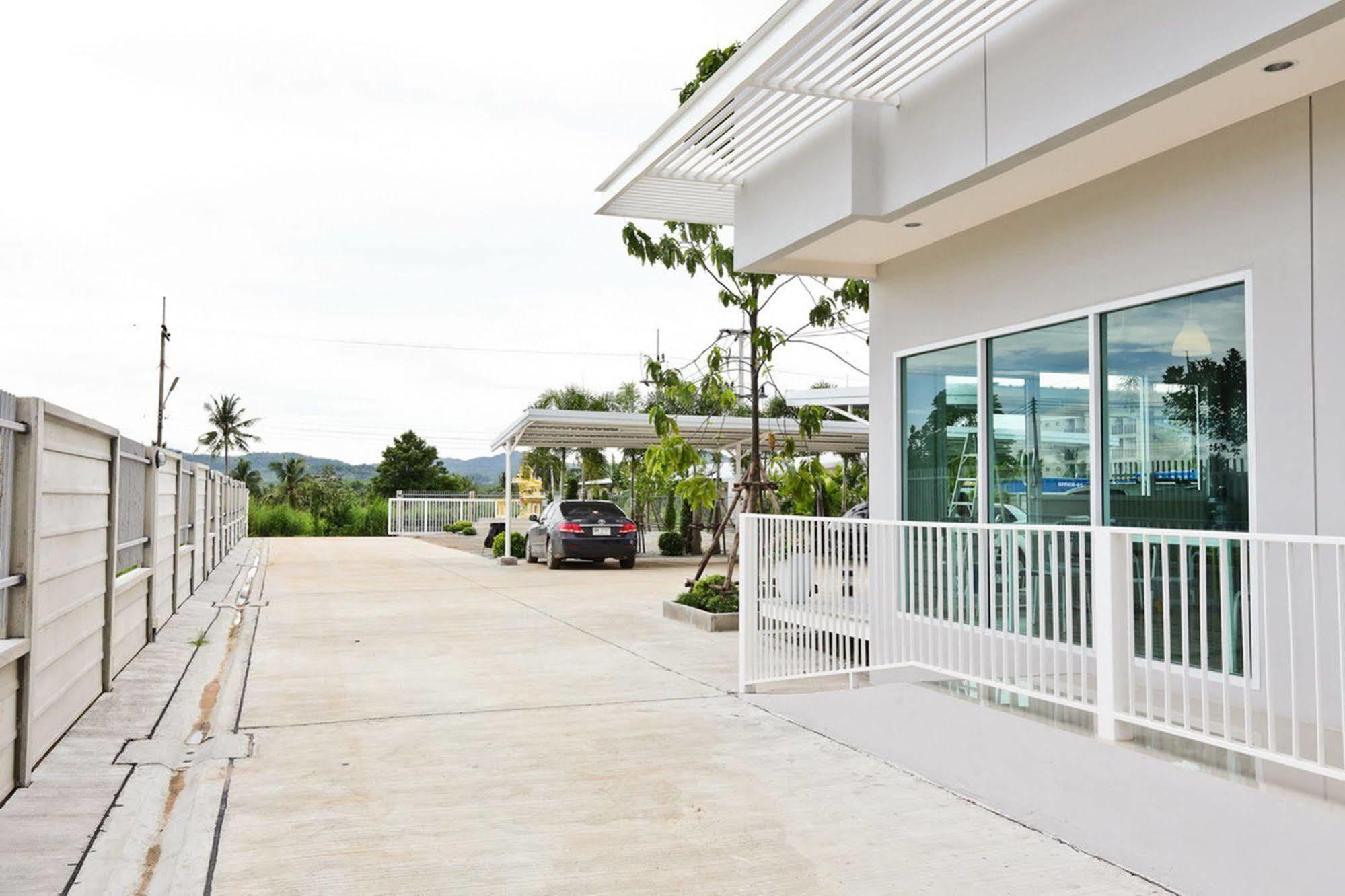 Rangh Place Ban Map Samet Daeng Exterior foto